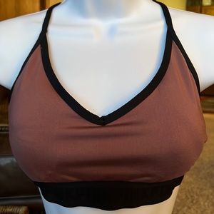 Victoria’s Secret Ultimate dark Mauve & Black Wireless Lightly Lined Size Large